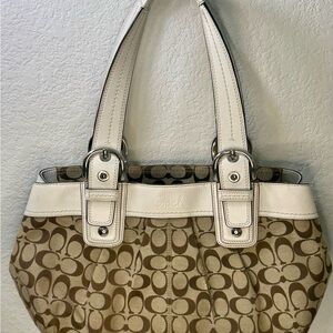 Vintage Coach Soho Pleated Hobo bag, no coach tag.